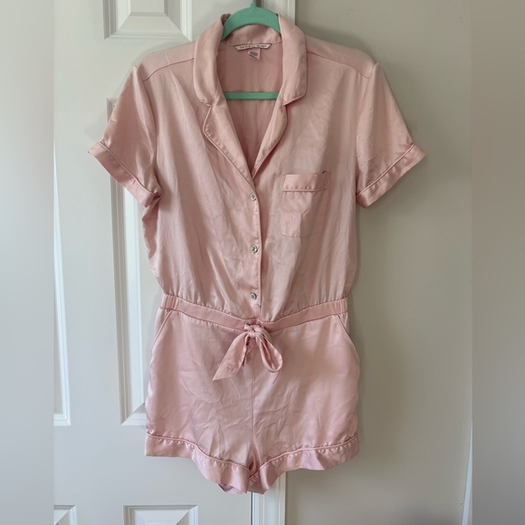 Victoria's Secret Other - Victoria’s Secret Pink Satin Jumper